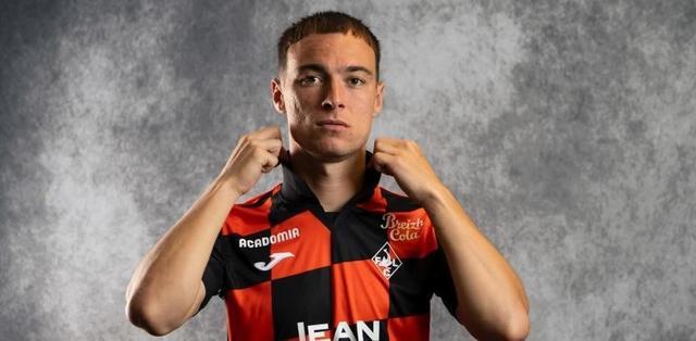 开云官网-洛里昂前锋帕吉：巴萨是我梦中的球队，最大愿望就是去那踢球